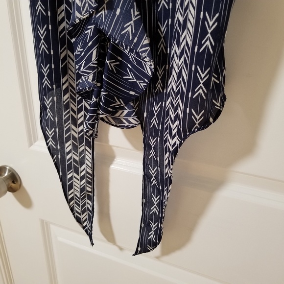 Top - Picture 3 of 5